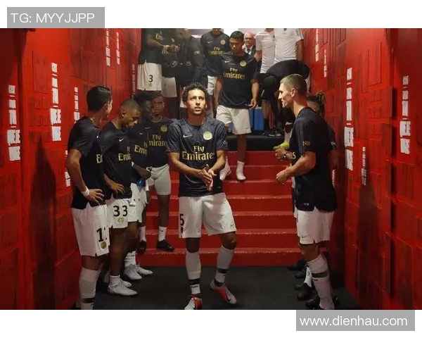 甘冈与大巴黎首发阵容对比分析揭示双方战术布局与关键球员表现